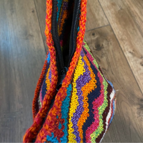 ⚡️Mega Sale⚡️Vibrant handwoven shoulder bag with zipper - Picture 6 of 11